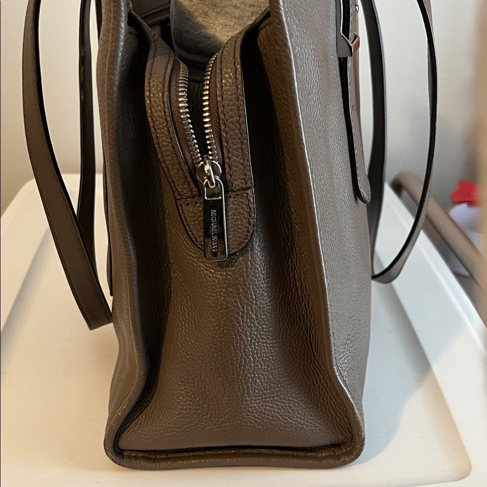 Michael Kors Pebbled Leather Tote in Taupe Grey - Picture 3 of 9